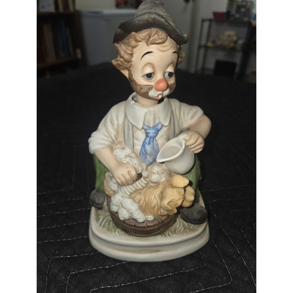 Waco Melody In Motion Hobo Clown Grooming Dog Music Box Porcelain Figurine
